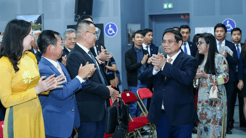 Thủ tướng: Cộng đồng người Việt Nam tại Pháp có truyền thống vô cùng đáng tự hào