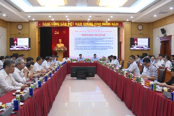 Tháo gỡ vướng mắc cơ chế, tạo nền tảng phát triển bền vững khoa học – công nghệ và chuyển đổi số