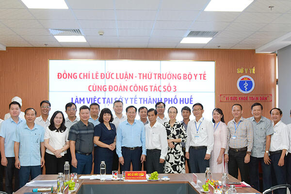 Bộ Y tế kiểm tra mô hình công tác Y tế 2 cấp tại thành phố Huế