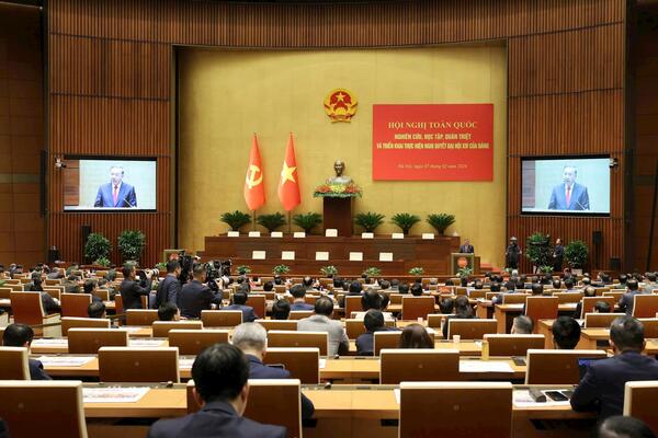 Nói đi đôi với làm, làm đến nơi đến chốn, làm ra kết quả cụ thể