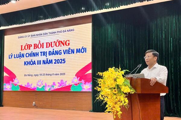 Khai giảng lớp bồi dưỡng lý luận chính trị dành cho đảng viên mới khóa III/2025