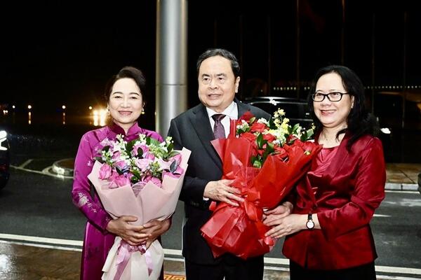 Chủ tịch Quốc hội Trần Thanh Mẫn và Phu nhân lên đường thăm chính thức Cộng hoà Senegal, Vương quốc Morocco, dự Hội nghị các Chủ tịch Quốc hội thế giới tại Thụy Sĩ