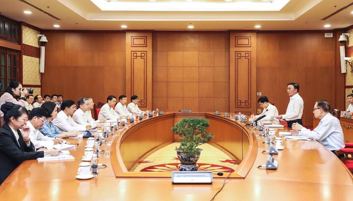 Bộ Chính trị làm việc với Ban Thường vụ Thành ủy Đà Nẵng về chuẩn bị Đại hội Đảng bộ thành phố lần thứ XXIII, nhiệm kỳ 2025 - 2030