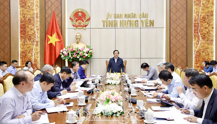 UBND tỉnh nghe báo cáo tình hình giải ngân vốn đầu tư công năm 2025