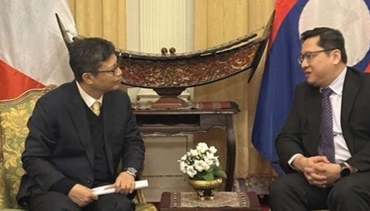 Đại sứ Việt Nam tại Pháp Trịnh Đức Hải chào xã giao Đại sứ Lào