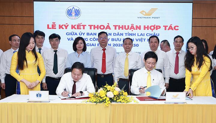 Bưu điện Việt Nam hợp tác với tỉnh Lai Châu đưa dịch vụ công đến gần người dân