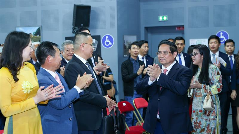 Thủ tướng: Cộng đồng người Việt Nam tại Pháp có truyền thống vô cùng đáng tự hào