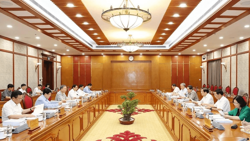 TP Hồ Chí Minh tổ chức 12 đợt tham quan Trụ sở HĐND và UBND vào năm 2024