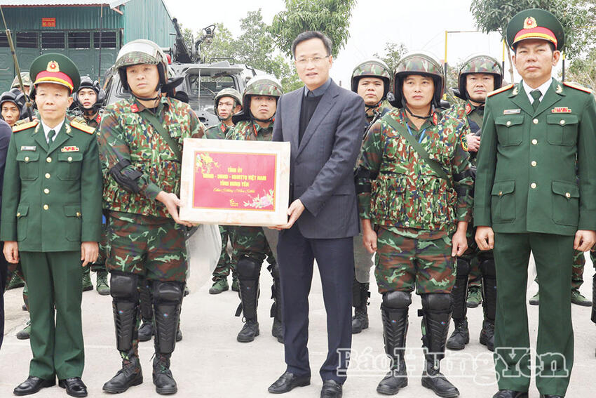 Lực lượng vũ trang tỉnh Hưng Yên xây dựng tổ chức đảng trong sạch, vững mạnh - nền tảng vững chắc cho thực hiện nhiệm vụ quân sự, quốc phòng