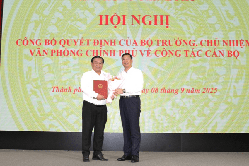 Trao Quyết định bổ nhiệm lãnh đạo Hội trường Thống Nhất và Cục Quản trị - Tài vụ