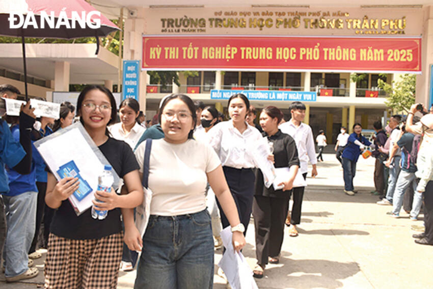 Kỳ thi tốt nghiệp THPT năm 2025: Ngày thi đầu tiên diễn ra an toàn, nghiêm túc