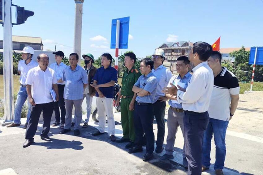 Tăng tốc hoàn thành Dự án đường cứu hộ, cứu nạn Phong Điền - Điền Lộc trước ngày 02/9