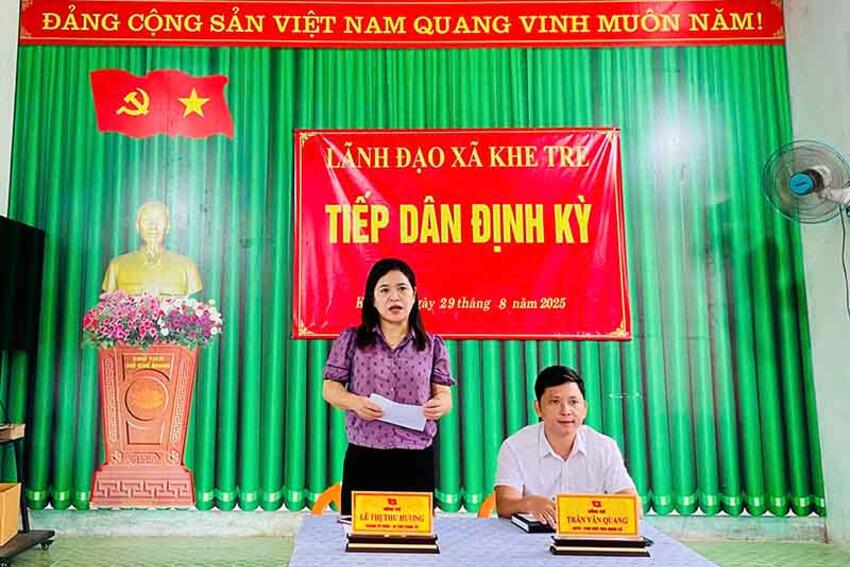 Bí thư Đảng ủy xã Khe Tre tiếp dân định kỳ tháng 8/2025