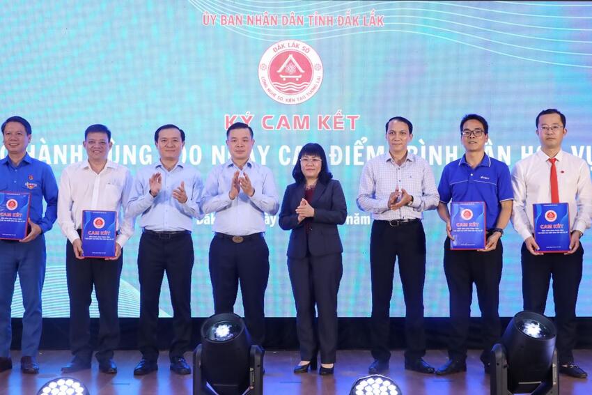 Đắk Lắk phát động 100 ngày cao điểm phong trào “Bình dân học vụ số”