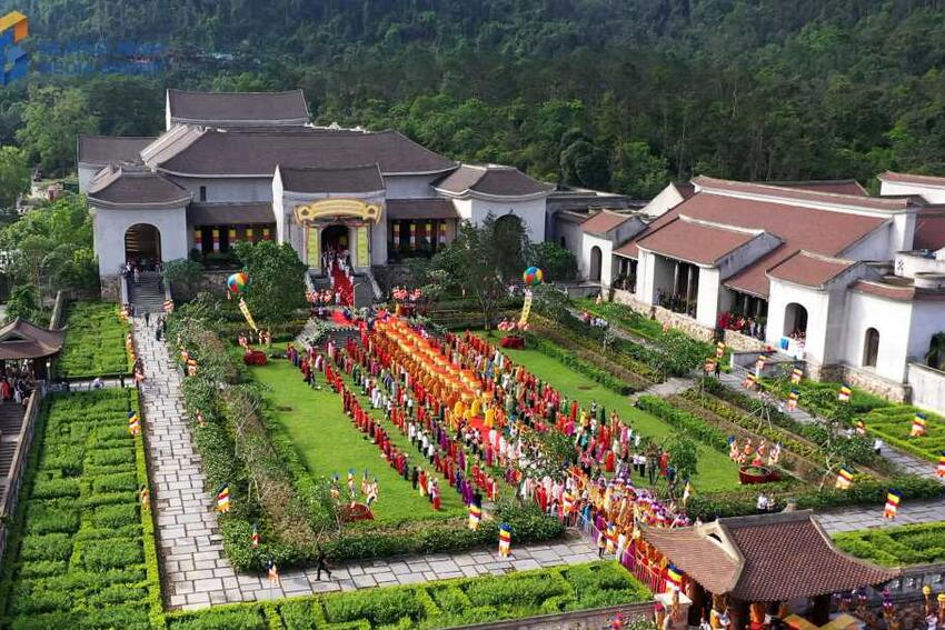 Khai thác “mỏ vàng” di sản đưa du lịch bứt phá