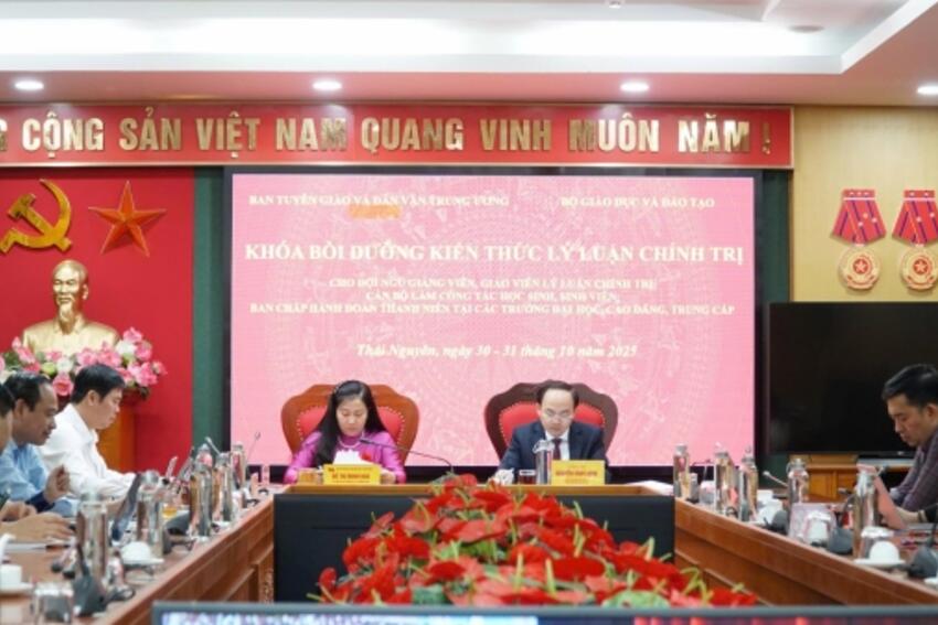 Thái Nguyên tham gia khóa bồi dưỡng lý luận chính trị năm 2025