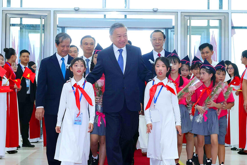 Giải phóng con người - Triết lý nhân văn, phát triển trong tư tưởng Hồ Chí Minh và việc vận dụng sáng tạo trong kỷ nguyên phát triển mới