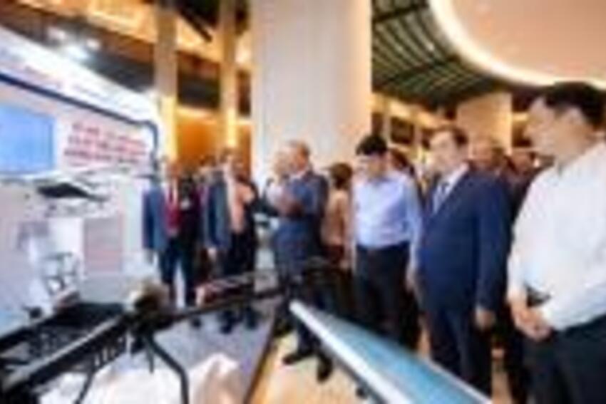 Đấu tranh, phản bác các luận điệu của thế lực thù địch, phản động xuyên tạc, chống phá chủ trương...