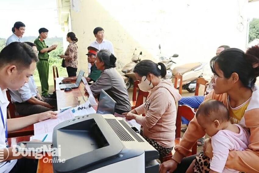 Giải quyết thủ tục hành chính lưu động, phục vụ Nhân dân tốt hơn