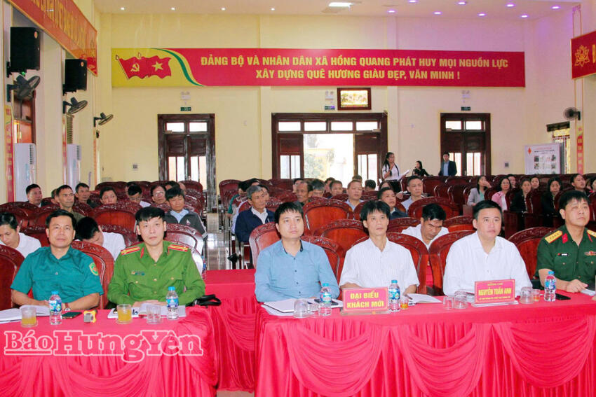 Đồng chí Chỉ huy trưởng Bộ CHQS tỉnh dự hội nghị Ban Chấp hành Đảng bộ xã Hồng Quang