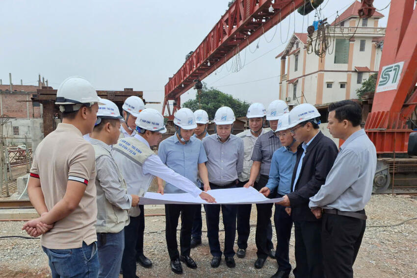 Đẩy nhanh tiến độ thực hiện dự án cao tốc CT.08