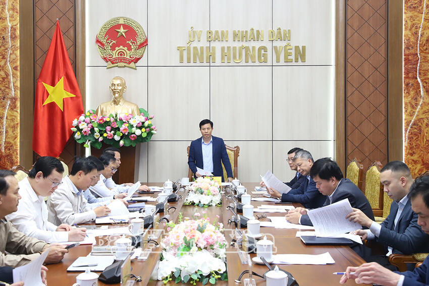 UBND tỉnh xem xét, cho ý kiến về tiến độ triển khai một số dự án giao thông quan trọng của tỉnh