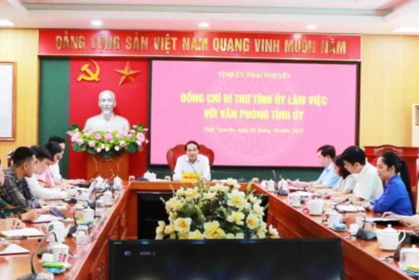 Văn phòng Tỉnh ủy cần tiếp tục phát huy tốt vai trò tham mưu trong giai đoạn mới