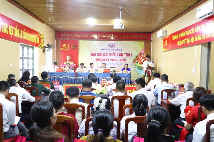 Đồng chí Phó Bí thư Thường trực Tỉnh uỷ dự và chỉ đạo Đại hội đại biểu Đảng bộ xã Tủa Thàng lần thứ nhất, nhiệm kỳ 2025-2030