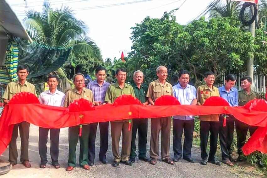 Trung thành- đoàn kết- gương mẫu- đổi mới