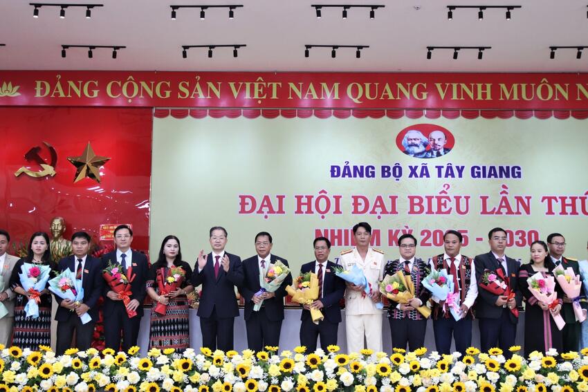 Bí thư Thành ủy Đà Nẵng Nguyễn Văn Quảng: Năng động, sáng tạo, dám nghĩ, dám làm, dám chịu trách nhiệm để xây dựng xã Tây Giang trở thành xã kiểu mẫu của thành phố