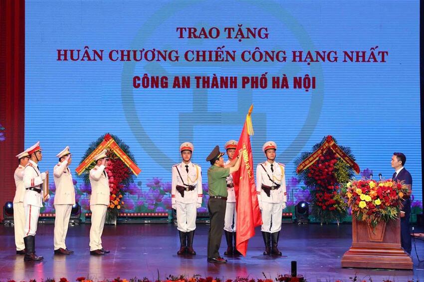 Công an Thủ đô: Khẳng định bản lĩnh chính trị kiên định, vững vàng, lòng trung thành tuyệt đối với Đảng, Tổ quốc và Nhân dân