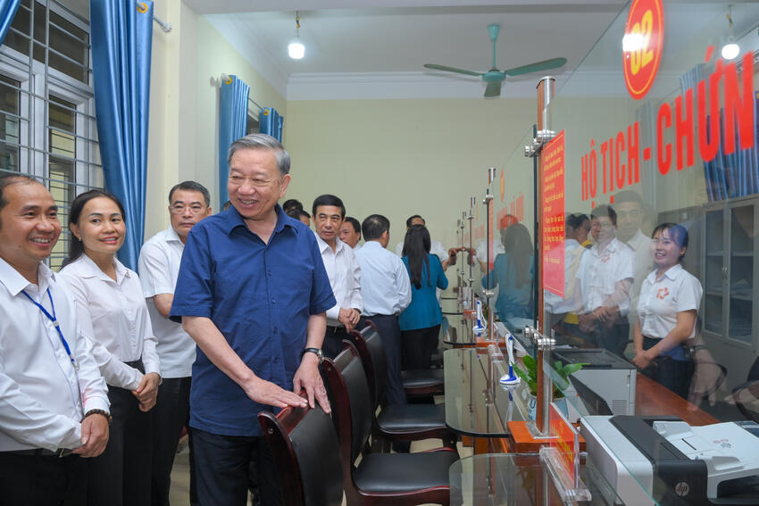 Đồng chí Tổng Bí thư Tô Lâm thăm và làm việc tại địa bàn xã Si Pa Phìn, tỉnh Điện Biên