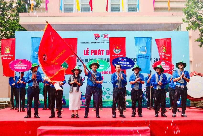 Đắk Nông: Ra quân Chiến dịch Thanh niên tình nguyện hè năm 2025