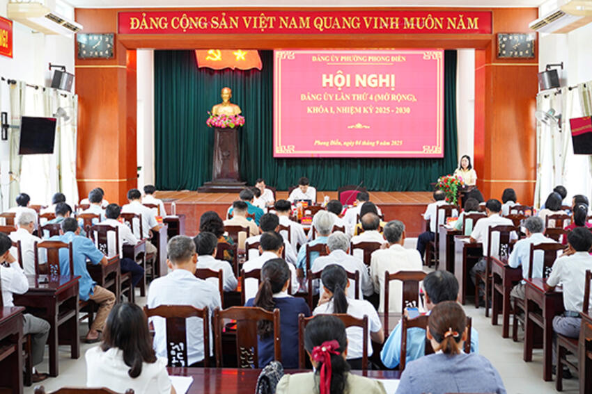 Phường Phong Điền quán triệt một số văn bản mới của Trung ương, Thành ủy