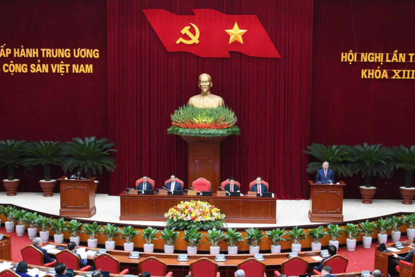 Thông cáo báo chí ngày làm việc thứ nhất Hội nghị lần thứ 15 Ban Chấp hành Trung ương Đảng khóa XIII