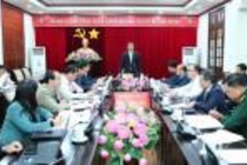 Phó Bí thư Thường trực Tỉnh ủy Nguyễn Hồng Phong: Phải quyết tâm xóa thôn, bản lõm sóng di động...