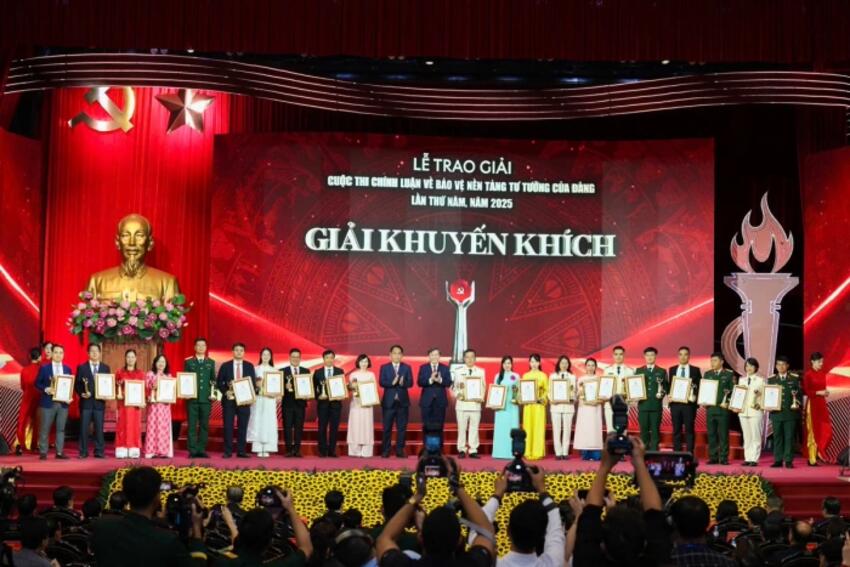 Vĩnh Long đạt 2 giải Cuộc thi chính luận bảo vệ nền tảng tư tưởng của Đảng