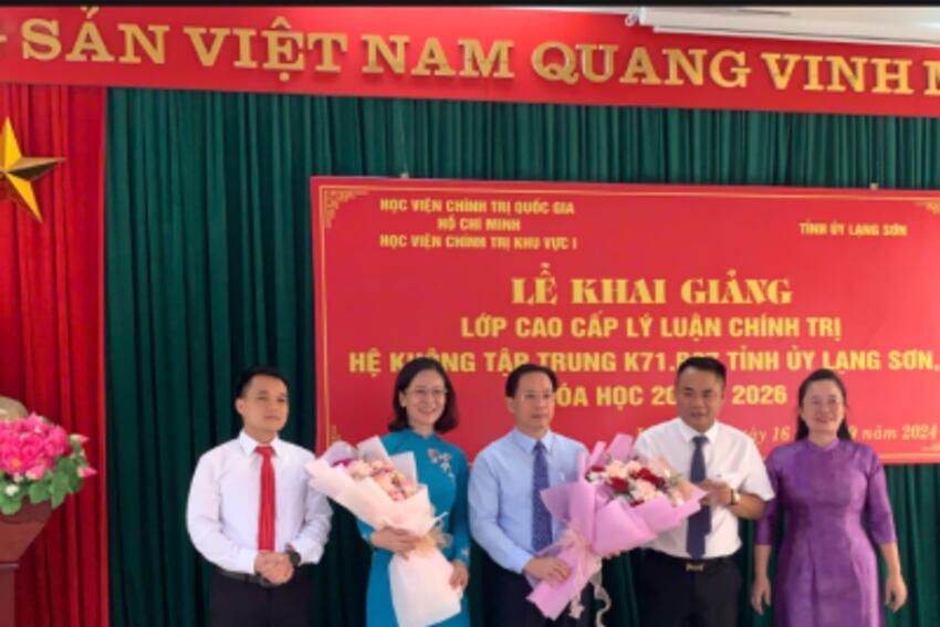 Khai giảng lớp Cao cấp lý luận chính trị hệ không tập trung khóa học 2024 - 2026