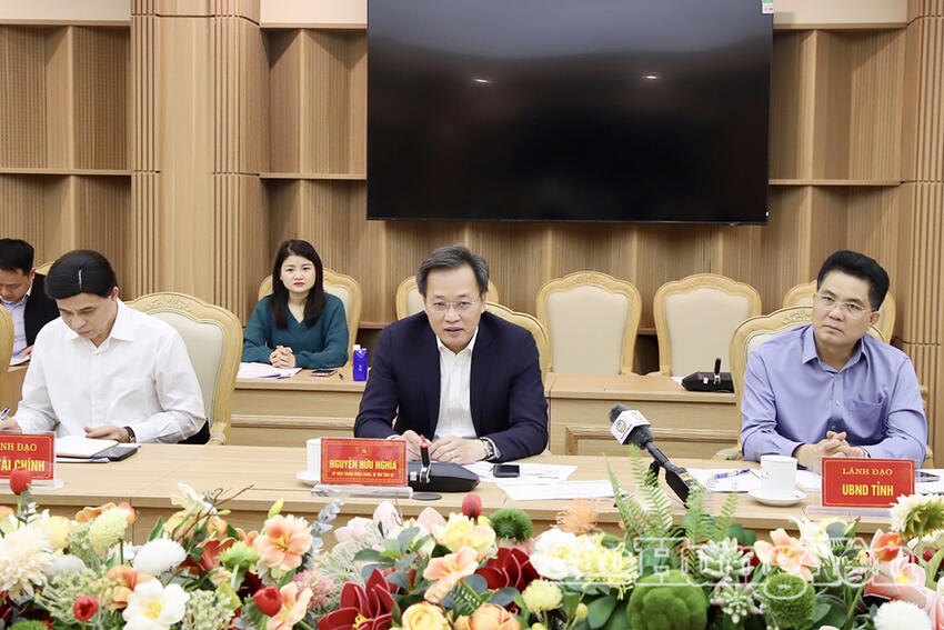 Đồng chí Bí thư Tỉnh ủy Nguyễn Hữu Nghĩa làm việc với Công ty cổ phần Tập đoàn Trường Hải