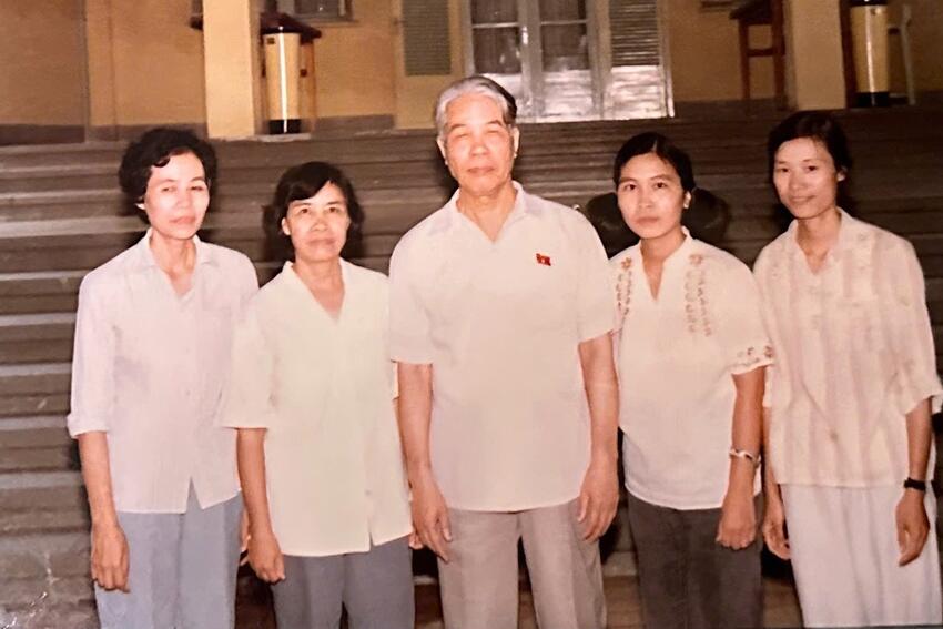 Tận tụy cống hiến cho sự nghiệp phát triển Văn phòng Chính phủ