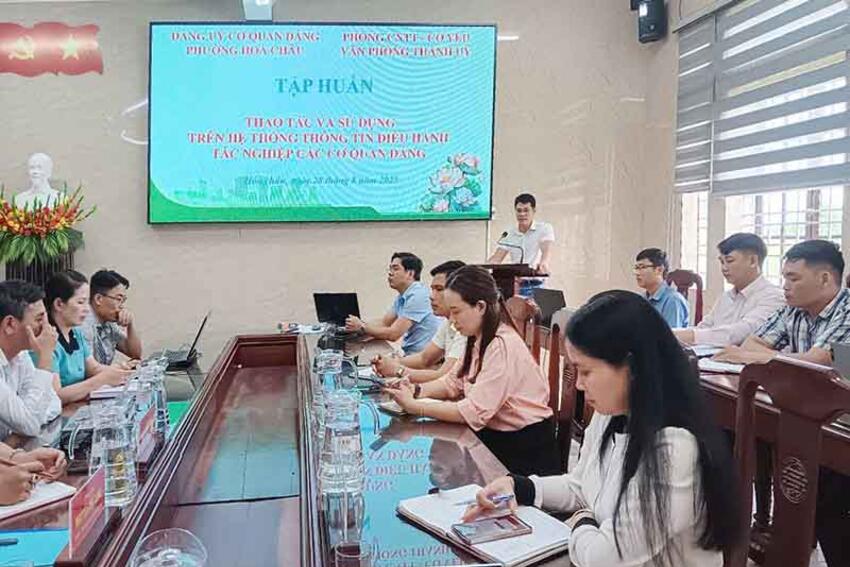 Phường Hóa Châu: Tập huấn thao tác sử dụng hệ thống thông tin điều hành tác nghiệp các cơ quan Đảng