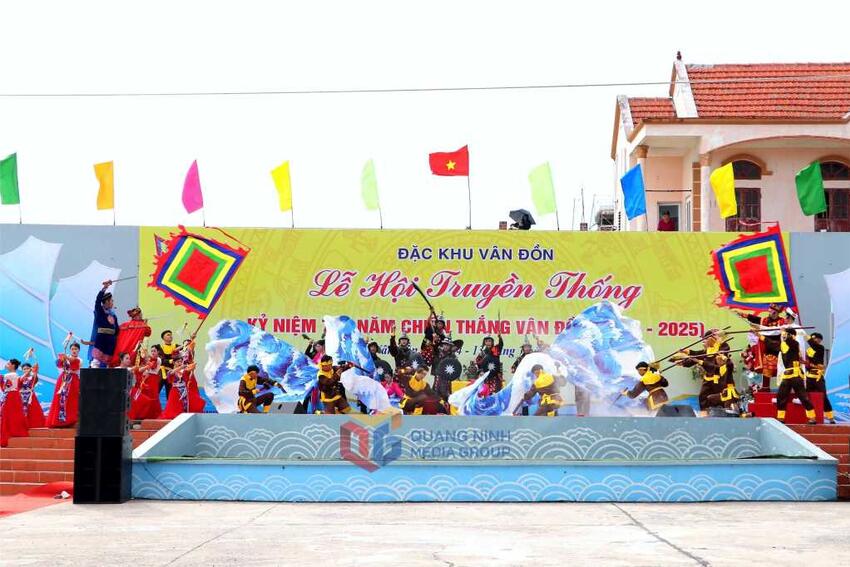 Tưng bừng Lễ hội truyền thống Vân Đồn năm 2025
