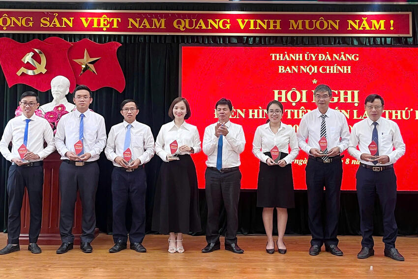 Ban Nội chính Thành ủy Đà Nẵng tuyên dương 07 gương điển hình tiên tiến trong phong trào thi đua yêu nước giai đoạn 2020 - 2025