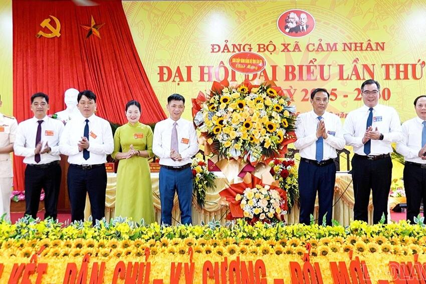 Cảm Nhân cần khai thác tối đa thế mạnh về cảnh quan và hệ sinh thái ven hồ Thác Bà để hình thành các sản phẩm du lịch đặc thù