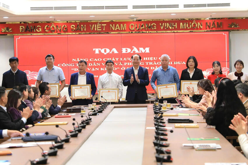 Phát huy sức mạnh của công tác dân vận để đưa Nghị quyết đại hội XVIII vào cuộc sống