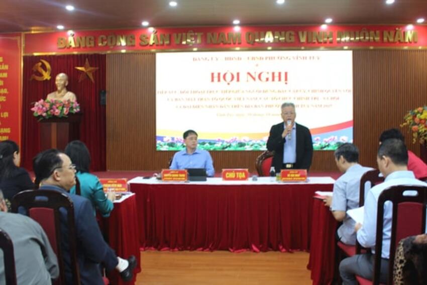 Đảng ủy phường Vĩnh Tuy tiếp xúc, đối thoại giải quyết nhiều vấn đề người dân quan tâm