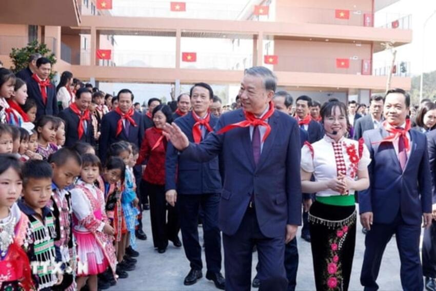Tổng Bí thư Tô Lâm dự khánh thành trường phổ thông nội trú liên cấp tại Điện Biên