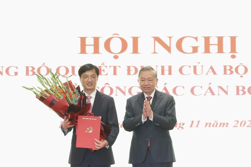 Đồng chí Nguyễn Duy Ngọc giữ chức Bí thư Thành ủy Hà Nội