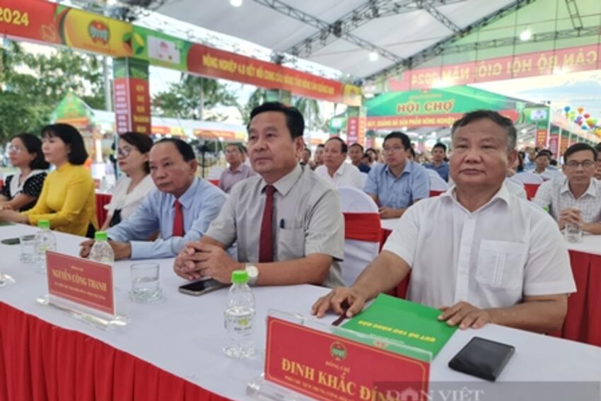 Phó Chủ tịch T.Ư Hội Nông dân Việt Nam Đinh Khắc Đính dự khai mạc Hội chợ sản phẩm nông nghiệp của Quảng Nam