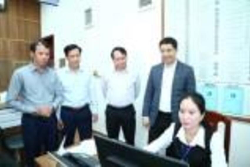 Phó Bí thư Thường trực Tỉnh ủy Nguyễn Hồng Phong thăm, làm việc tại xã Thiệu Trung và Thiệu Hóa